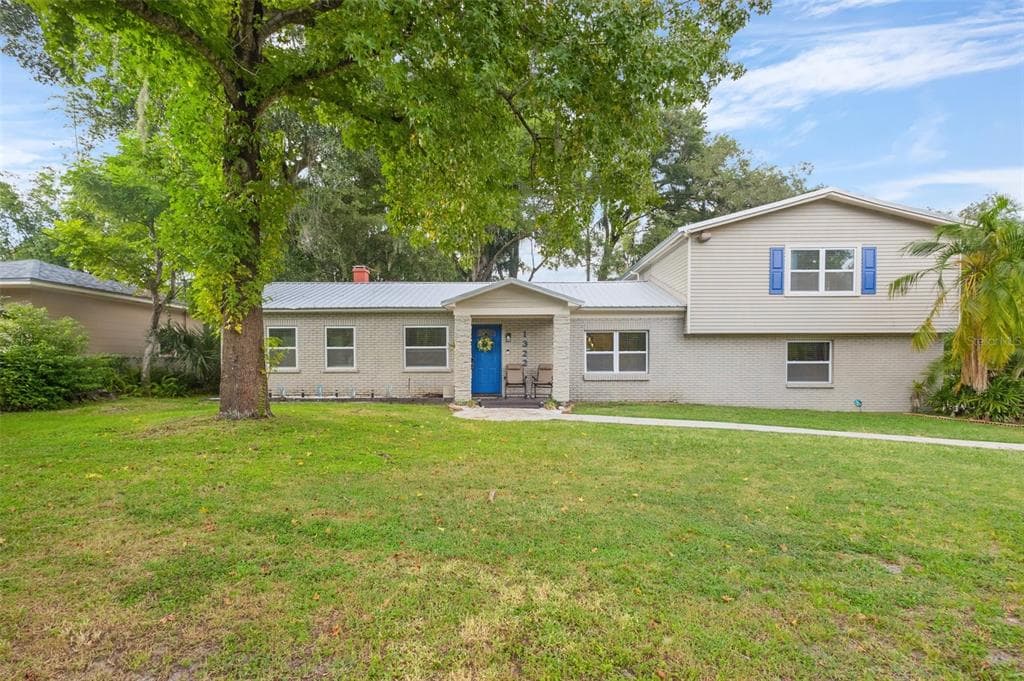 1322 E NORFOLK STREET TAMPA, FL 33604