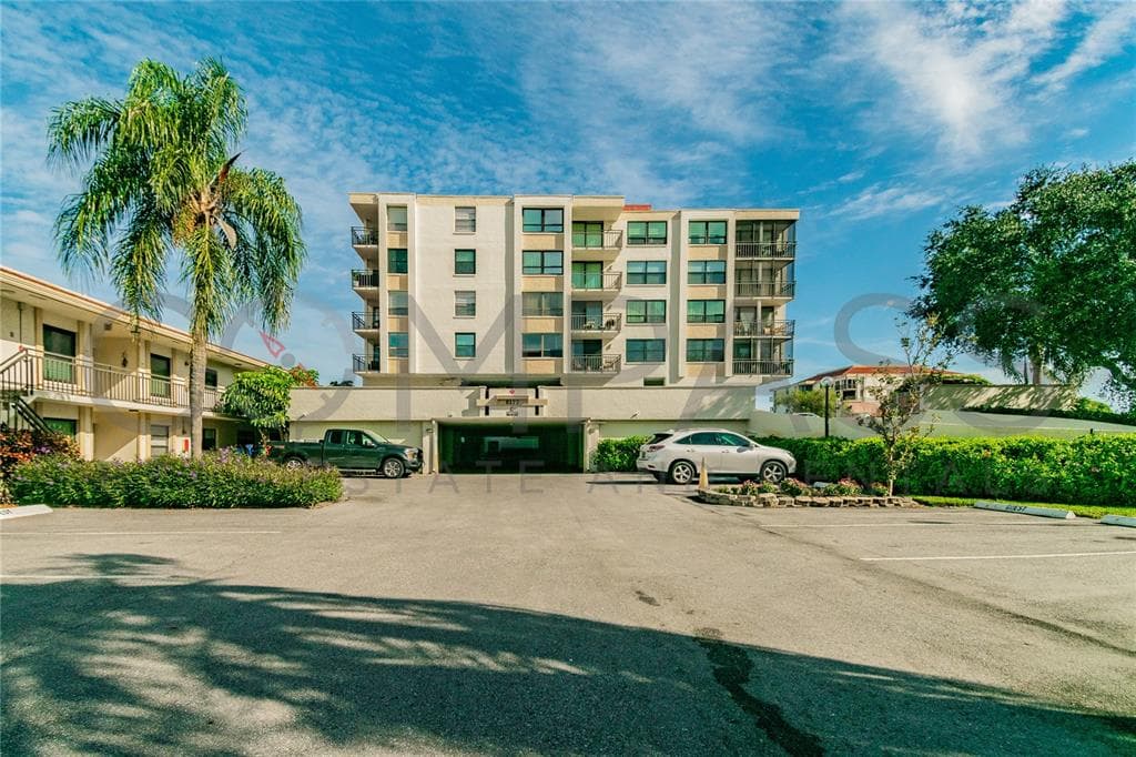 6177 SUN BOULEVARD UNIT 405 ST PETERSBURG, FL 33715