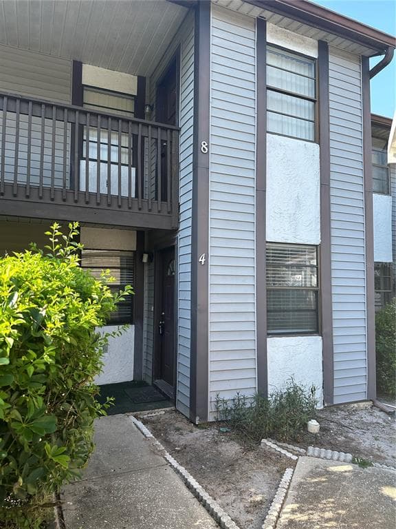 11630 BAYWOOD MEADOWS DRIVE UNIT 4 NEW PORT RICHEY, FL 34654