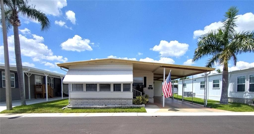 82203 F STREET N UNIT 203 PINELLAS PARK, FL 33781