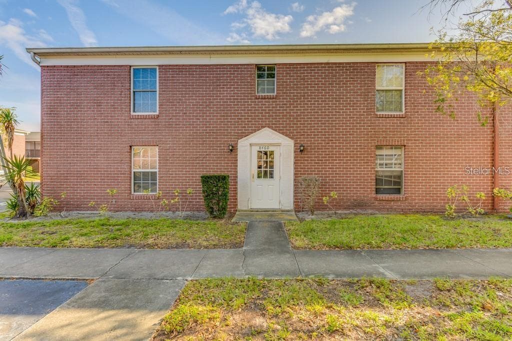 8460 13TH STREET UNIT B ST PETERSBURG, FL 33702