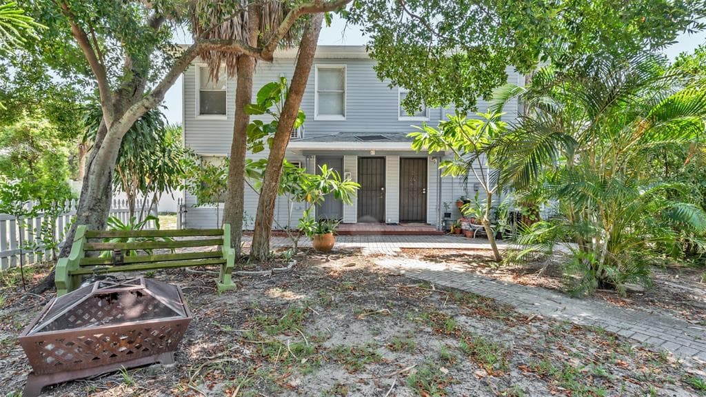 47 W TARPON AVENUE UNIT 3 TARPON SPRINGS, FL 34689