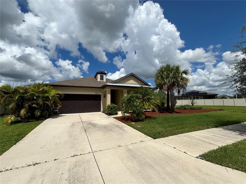 8061 OLIVE BROOK DRIVE WESLEY CHAPEL, FL 33545
