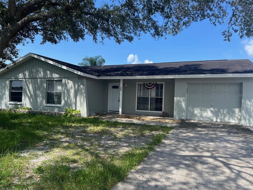6824 ARMAND DRIVE TAMPA, FL 33634