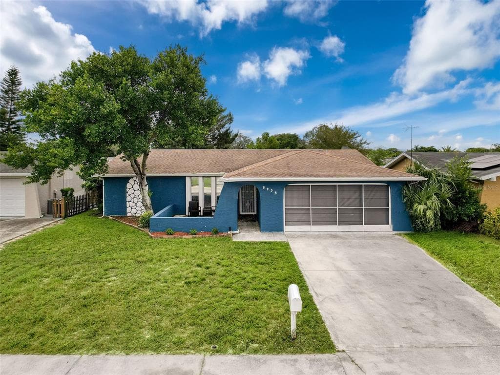 8234 MEDFORD DRIVE PORT RICHEY, FL 34668