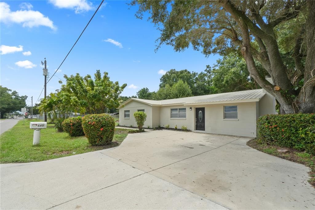 3312 17TH STREET E BRADENTON, FL 34208