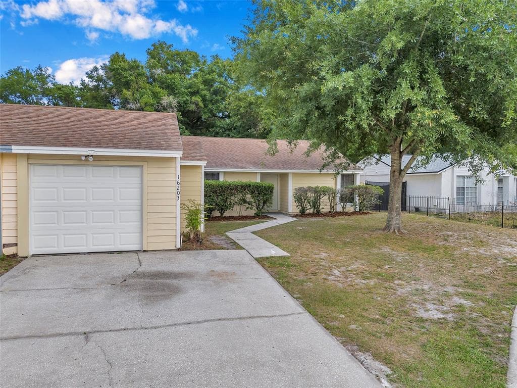 16203 LAKEHEAD COURT TAMPA, FL 33618