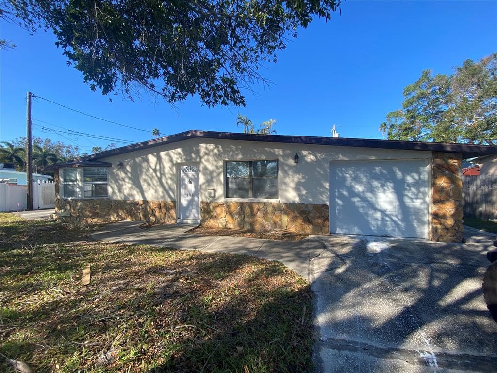 4118 CARSON STREET NE ST PETERSBURG, FL 33703