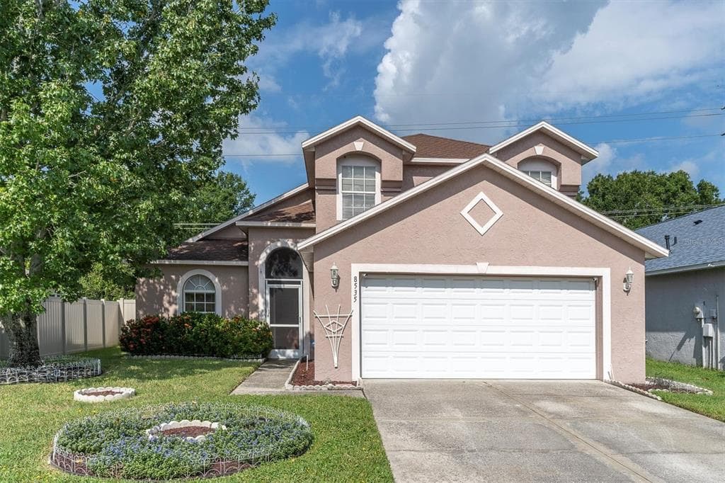 8535 HEYWARD ROAD TAMPA, FL 33635