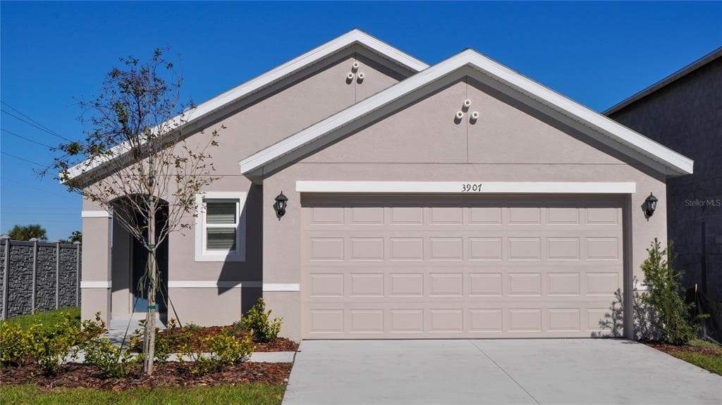 3907 DIRECT GREEN PLACE BRADENTON, FL 34208