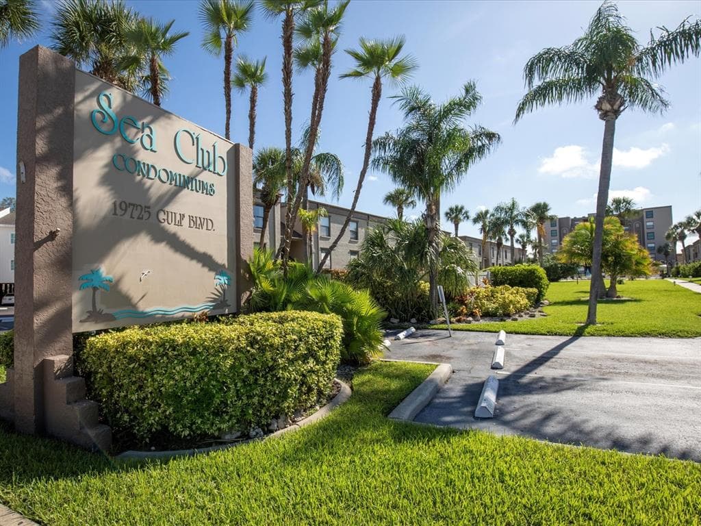 19725 GULF BOULEVARD UNIT 52 INDIAN SHORES, FL 33785
