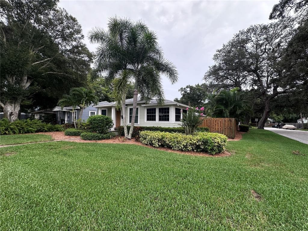 1470 27TH AVENUE N ST PETERSBURG, FL 33704
