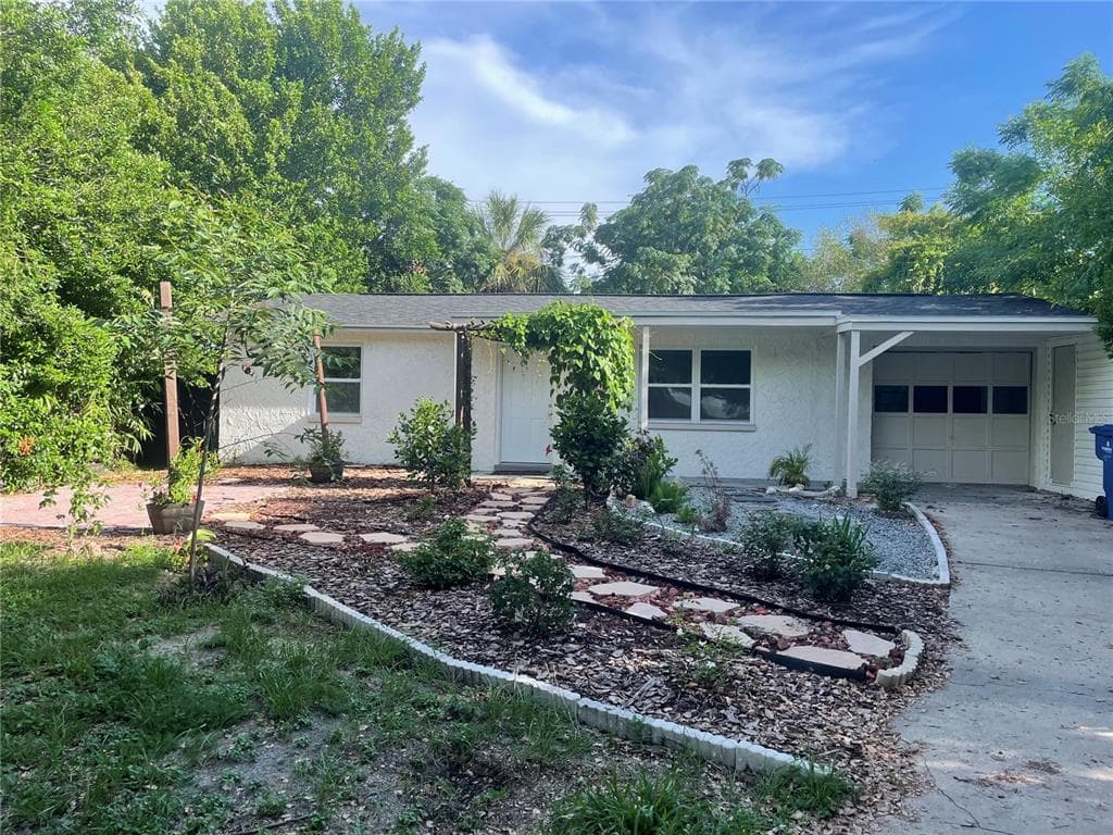 4312 BEACON SQUARE DRIVE HOLIDAY, FL 34691