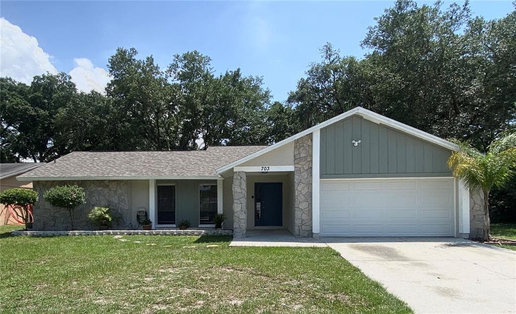 703 SANDY CREEK DRIVE BRANDON, FL 33511