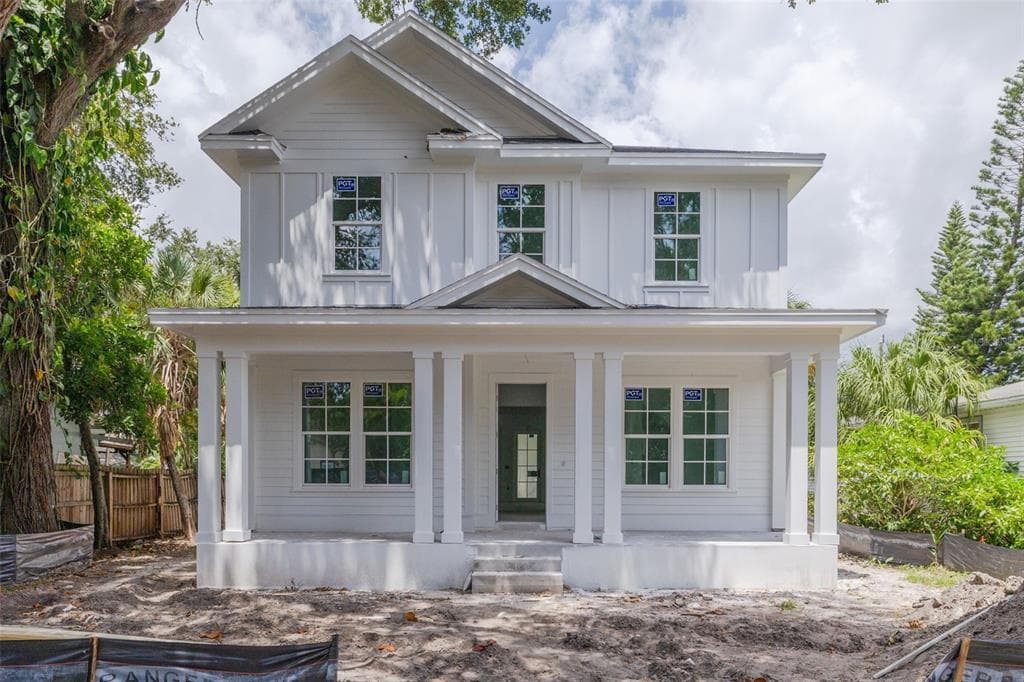 1051 18TH AVENUE N ST PETERSBURG, FL 33704