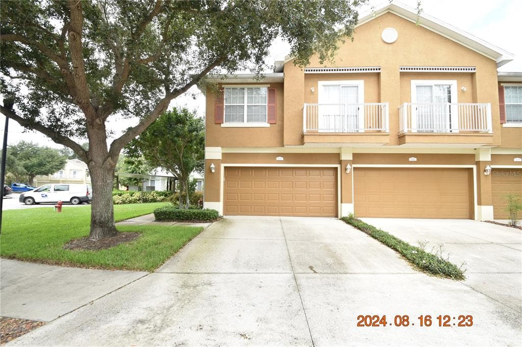 6737 EAGLE FEATHER DRIVE UNIT 6737 RIVERVIEW, FL 33578