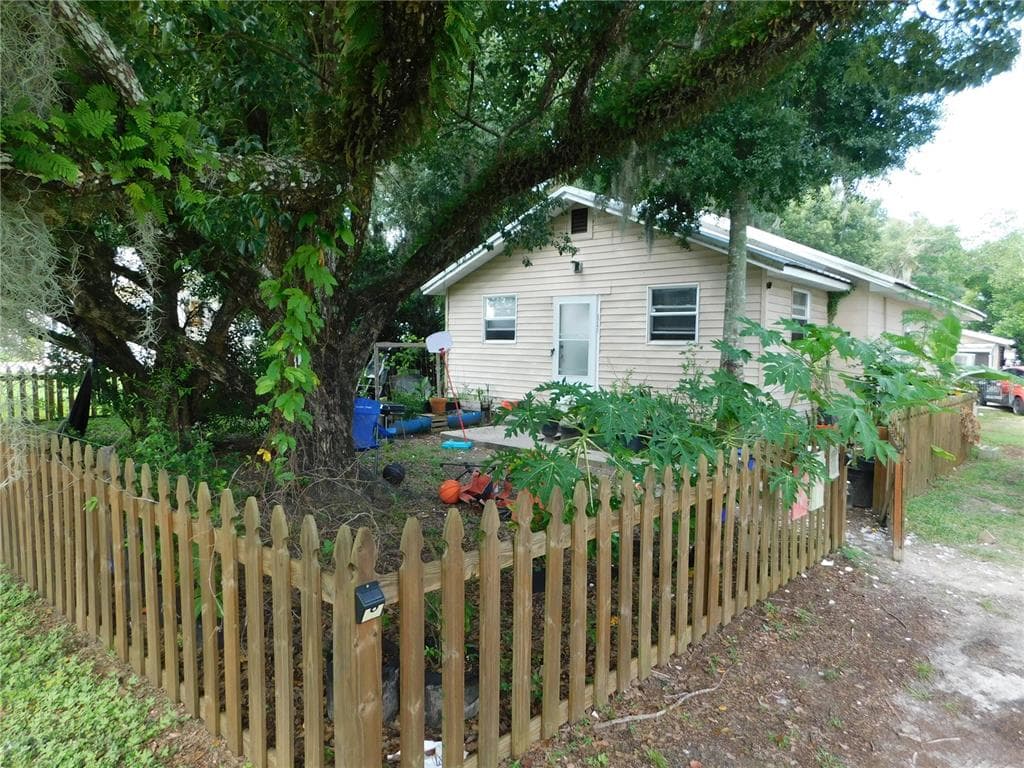5243 9TH STREET ZEPHYRHILLS, FL 33542