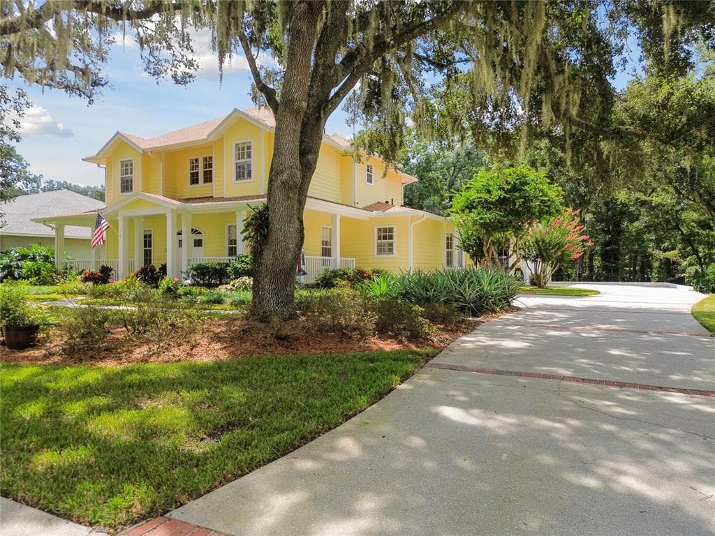 6527 STONINGTON DRIVE TAMPA, FL 33647