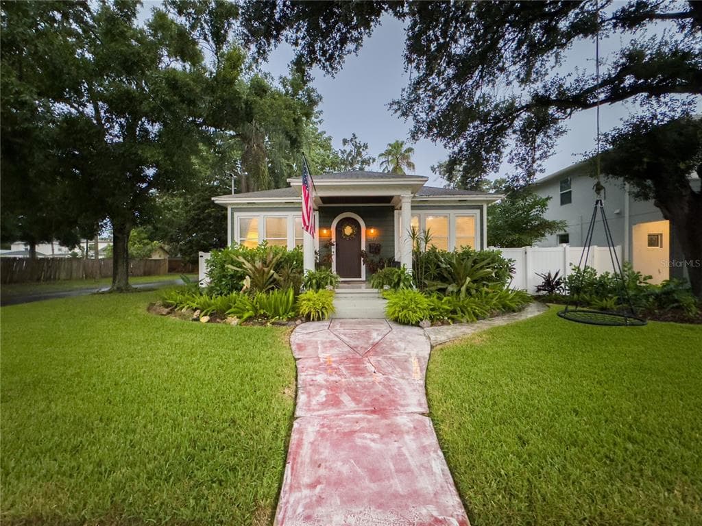 817 W AMELIA AVENUE TAMPA, FL 33602