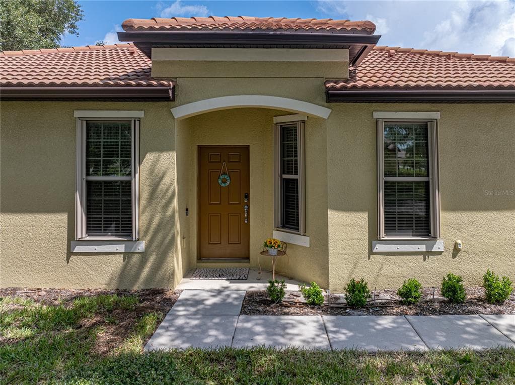 5485 SUNSET FALLS DRIVE APOLLO BEACH, FL 33572