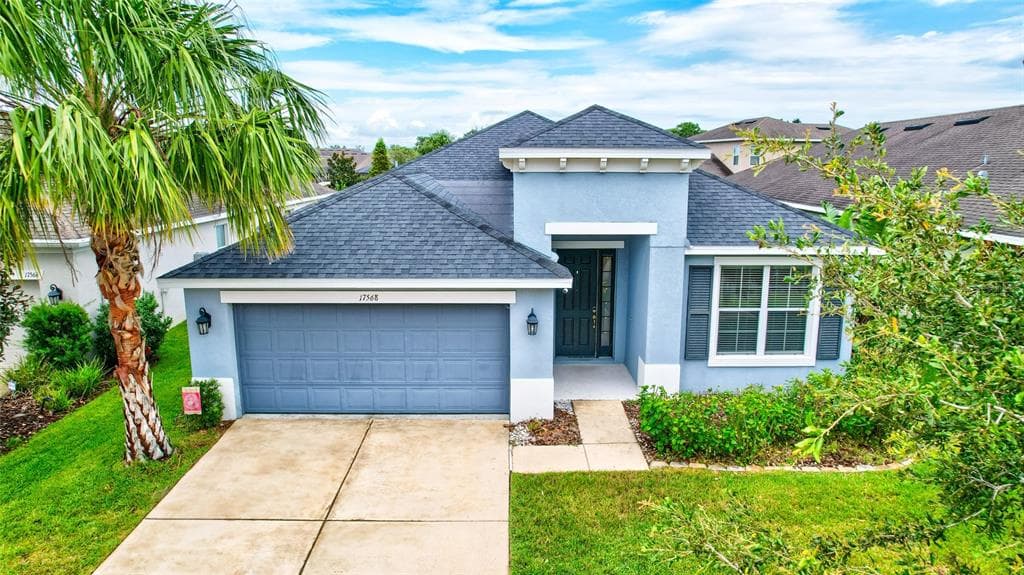 17568 BUCKINGHAM GARDEN DRIVE LITHIA, FL 33547