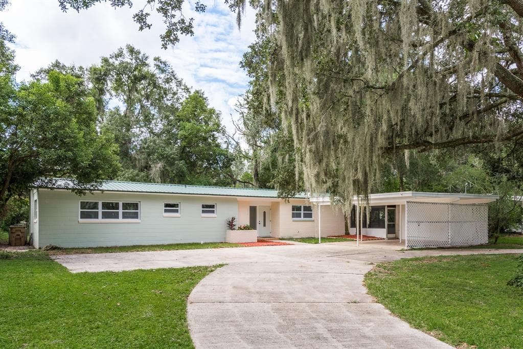 804 BELLEMEADE AVENUE TEMPLE TERRACE, FL 33617