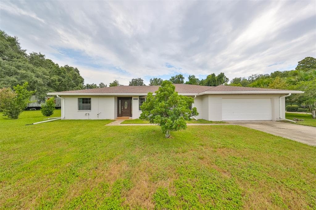 8105 JAD DRIVE TAMPA, FL 33619