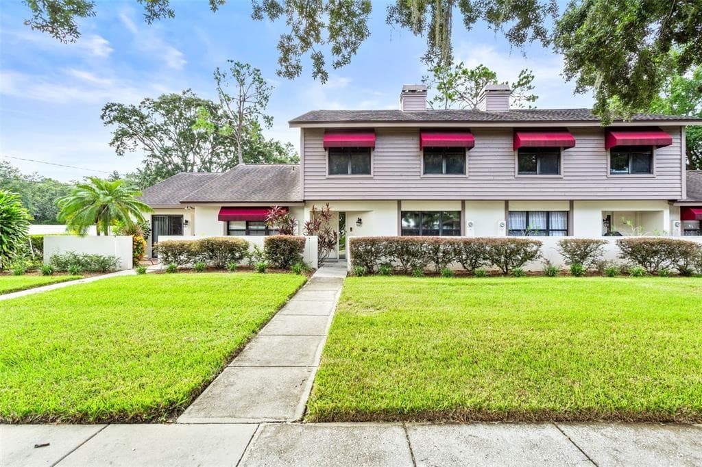 703 OAK PARK PLACE BRANDON, FL 33511