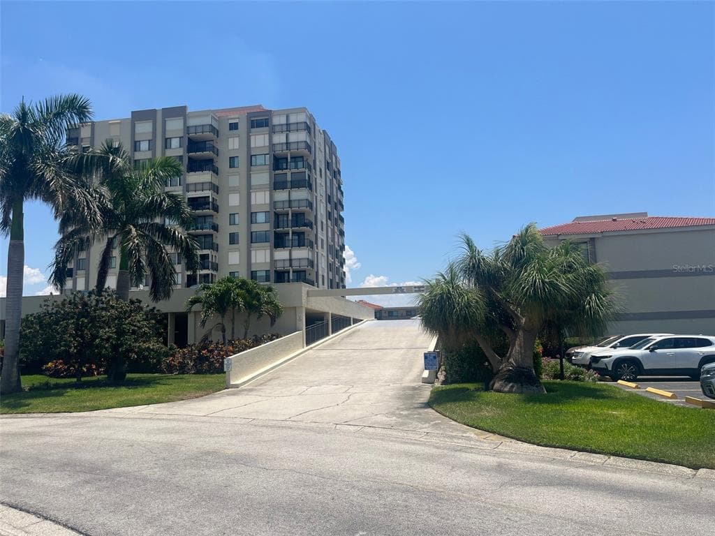 6372 PALMA DEL MAR BOULEVARD S UNIT 214 ST PETERSBURG, FL 33715