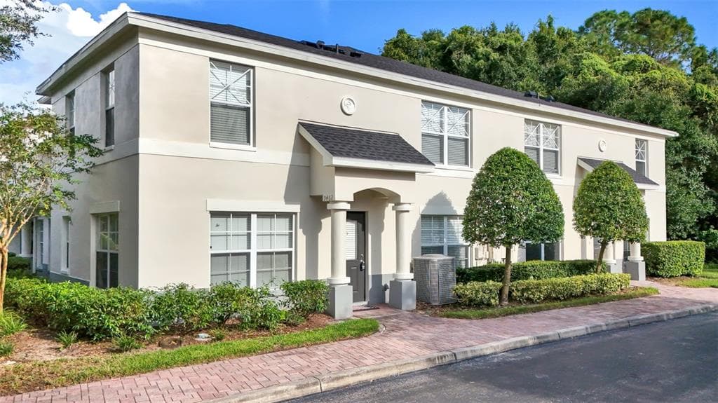 9462 CHARLESBERG DRIVE TAMPA, FL 33635