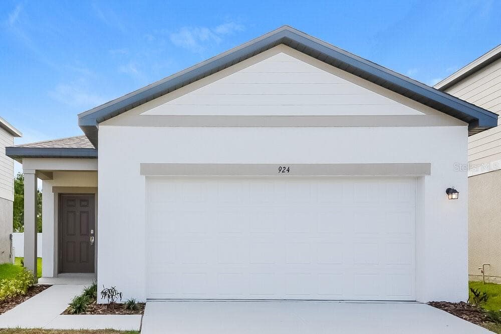 924 KELLY FERN LOOP RUSKIN, FL 33570