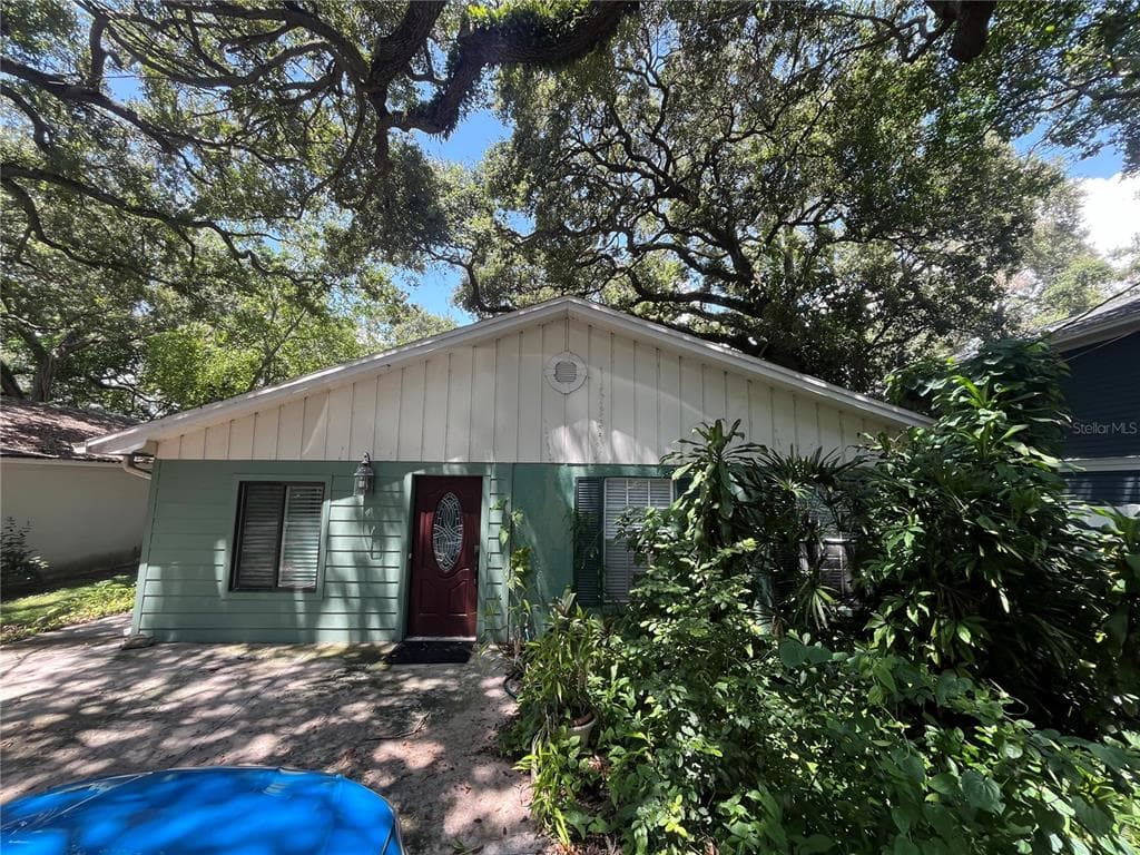 2623 W TYSON AVENUE TAMPA, FL 33611
