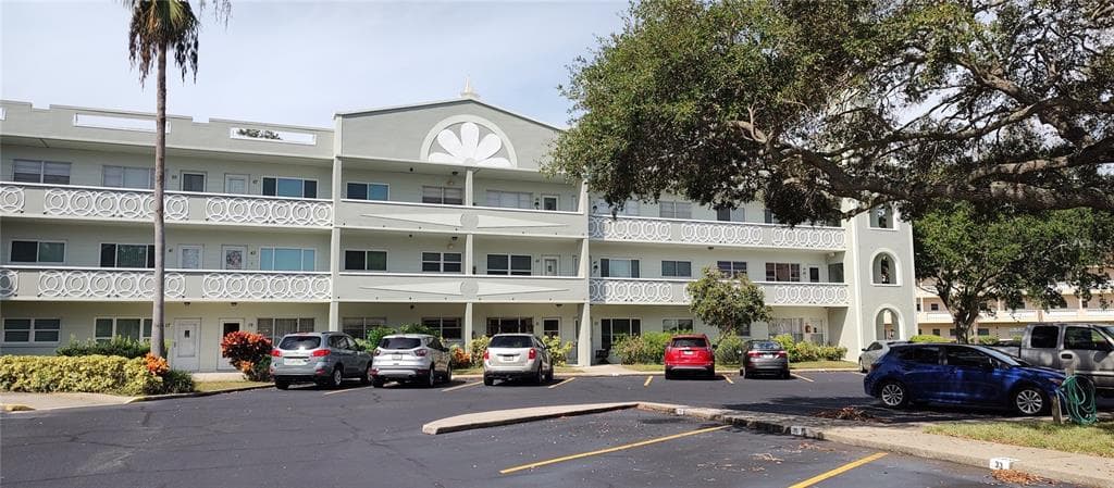 2257 WORLD PARKWAY BOULEVARD W UNIT 21 CLEARWATER, FL 33763