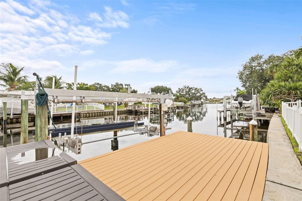 4535 13TH LANE NE ST PETERSBURG, FL 33703
