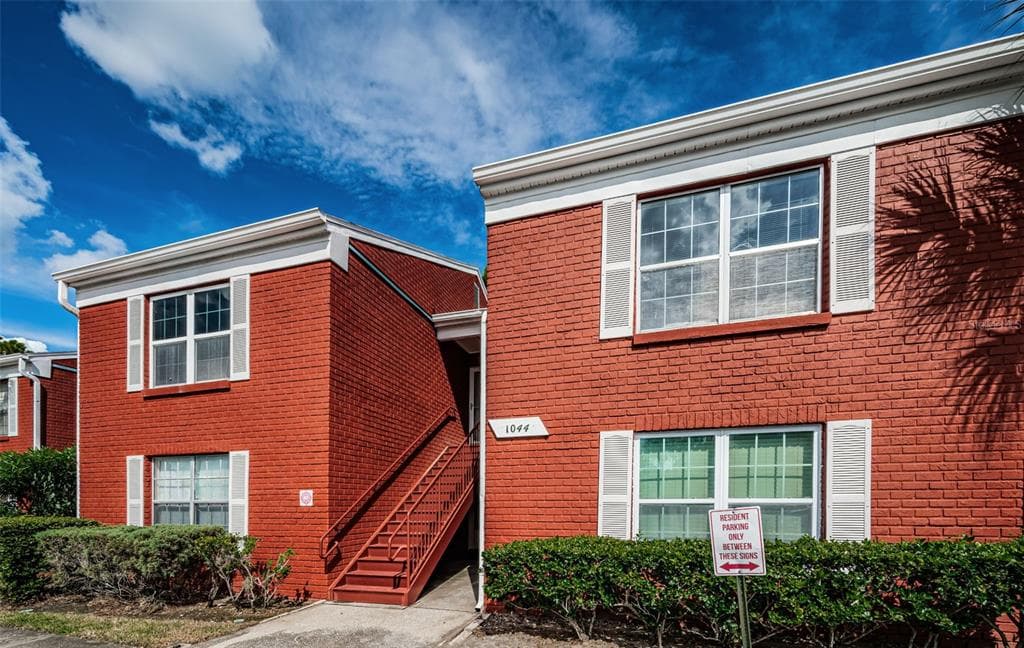 1044 82ND TERRACE N UNIT 1044D ST PETERSBURG, FL 33702