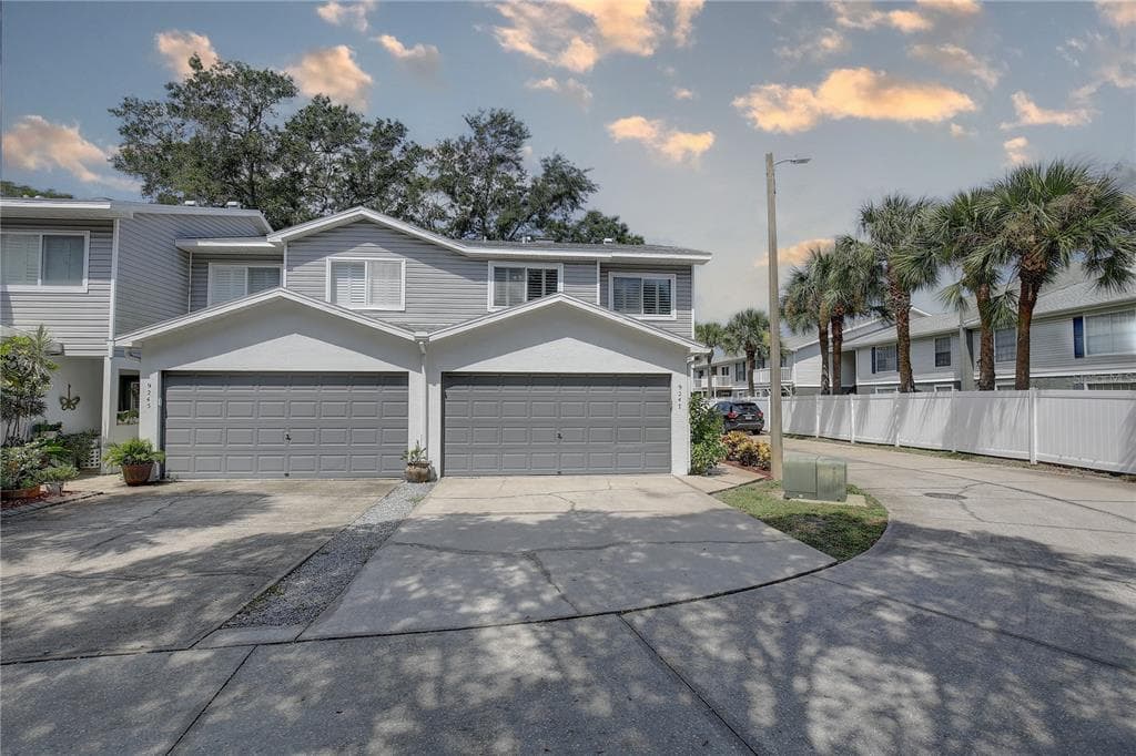 9247 JAKES PATH LARGO, FL 33771