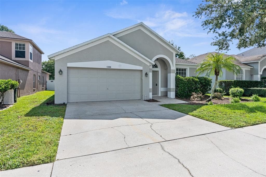 1335 LORETTO CIRCLE ODESSA, FL 33556