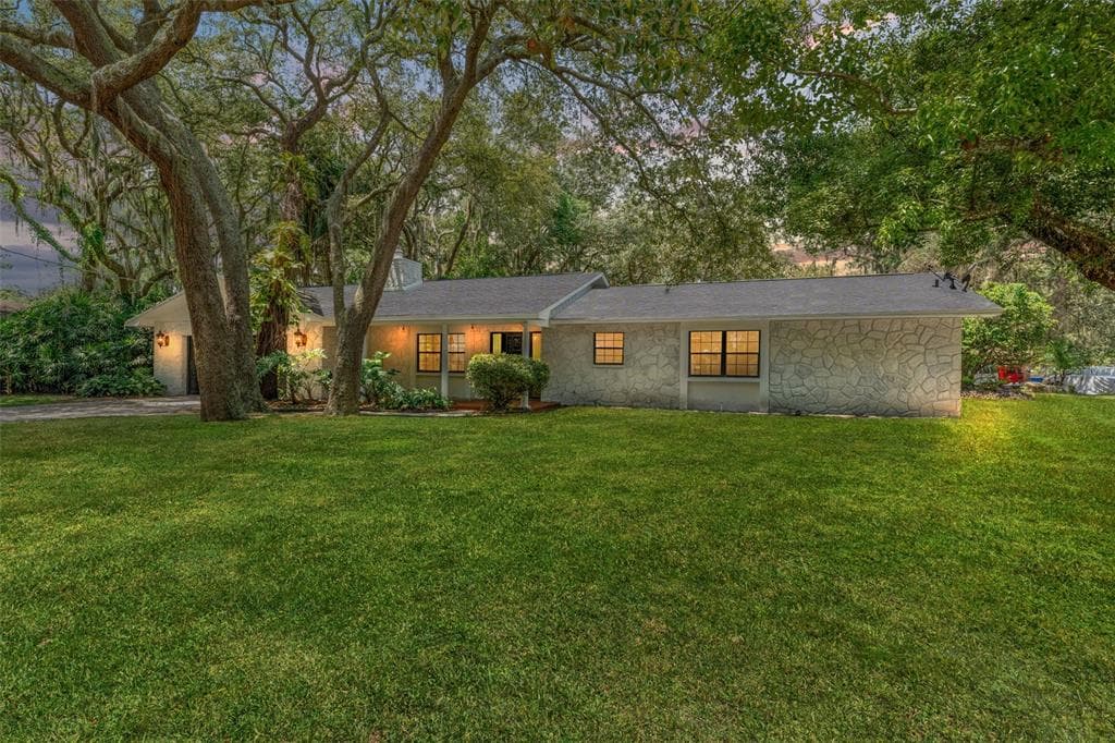 7108 WOODFIELD DRIVE TAMPA, FL 33617