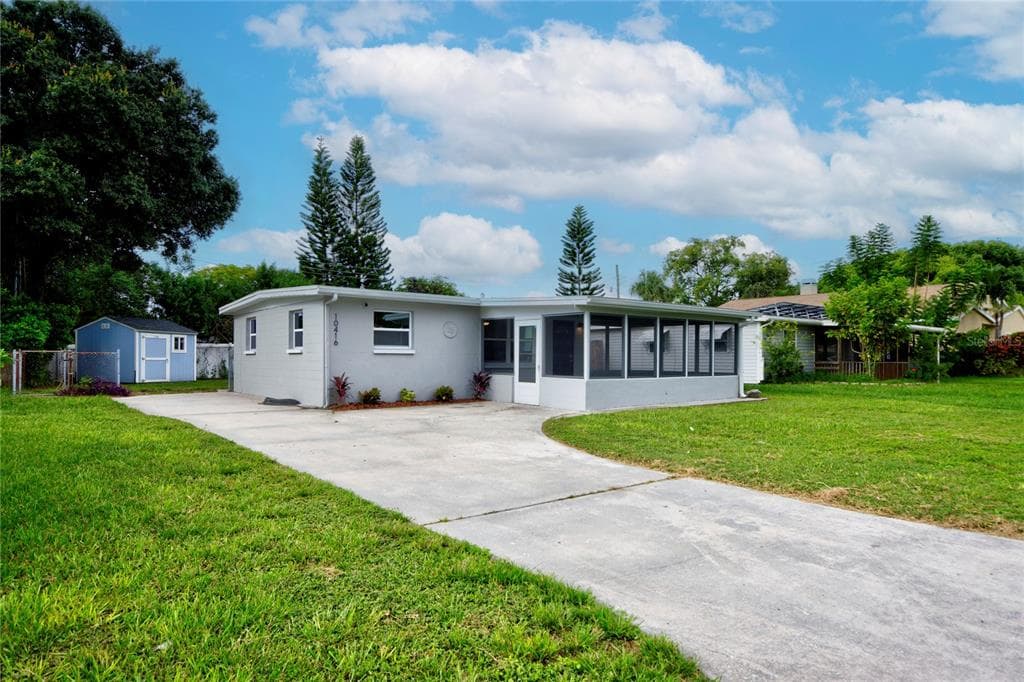 10416 111TH AVENUE LARGO, FL 33773