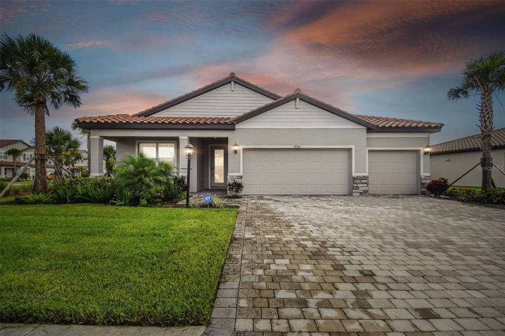 4105 SAVANNA PALMS COURT BRADENTON, FL 34211