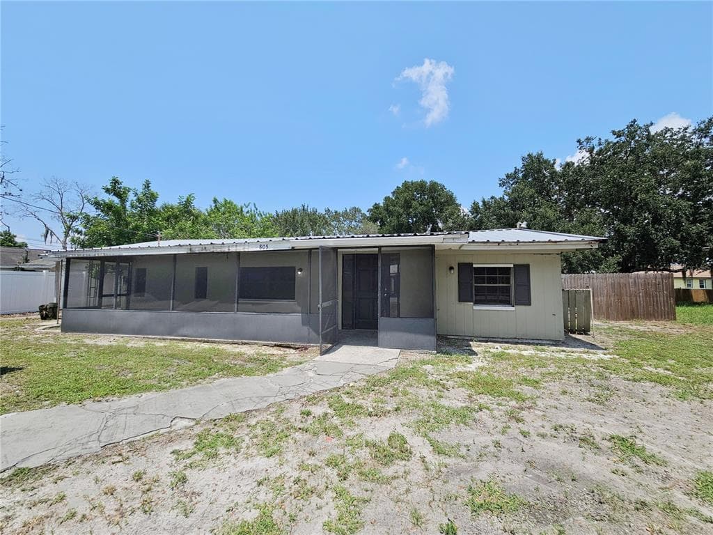 805 16TH AVENUE SW RUSKIN, FL 33570