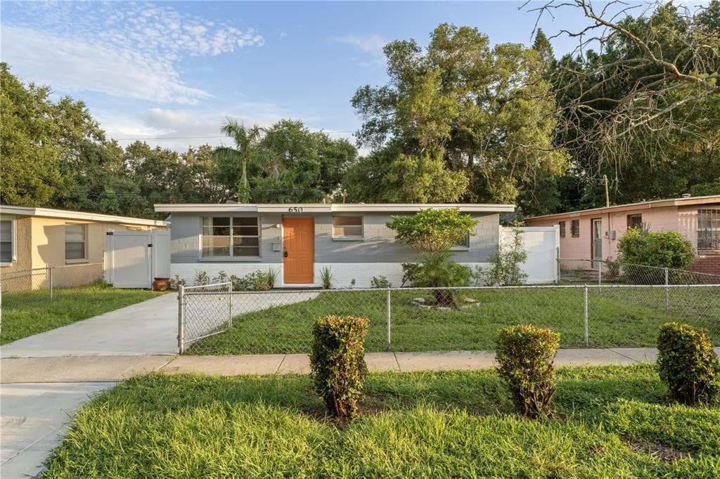 650 NEWTON AVENUE S ST PETERSBURG, FL 33701