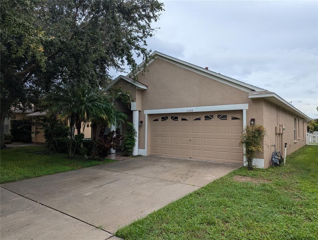 15524 LAKE BELLA VISTA DRIVE TAMPA, FL 33625