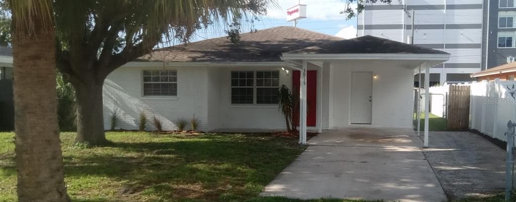 3915 W STATE STREET TAMPA, FL 33609