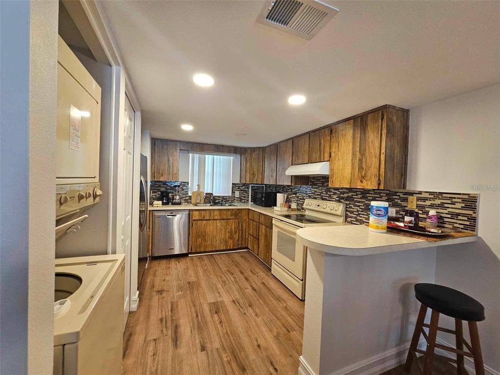 12300 PARK BOULEVARD UNIT 111 SEMINOLE, FL 33772