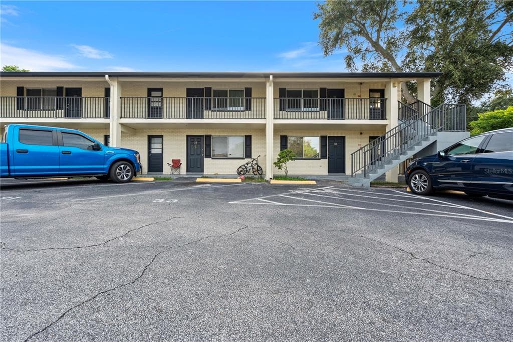 2 N FERNWOOD AVENUE UNIT 33 CLEARWATER, FL 33765