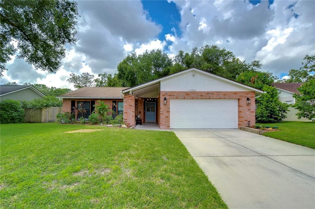 11416 COUNTRY OAKS DRIVE TAMPA, FL 33618