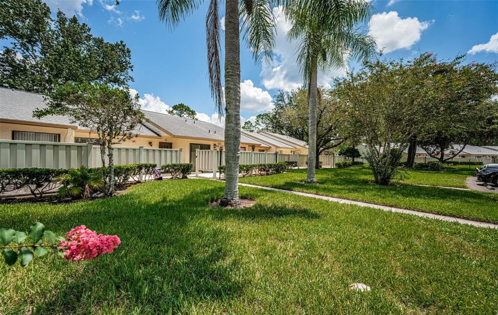 1333 SHADY PINE WAY UNIT C TARPON SPRINGS, FL 34688