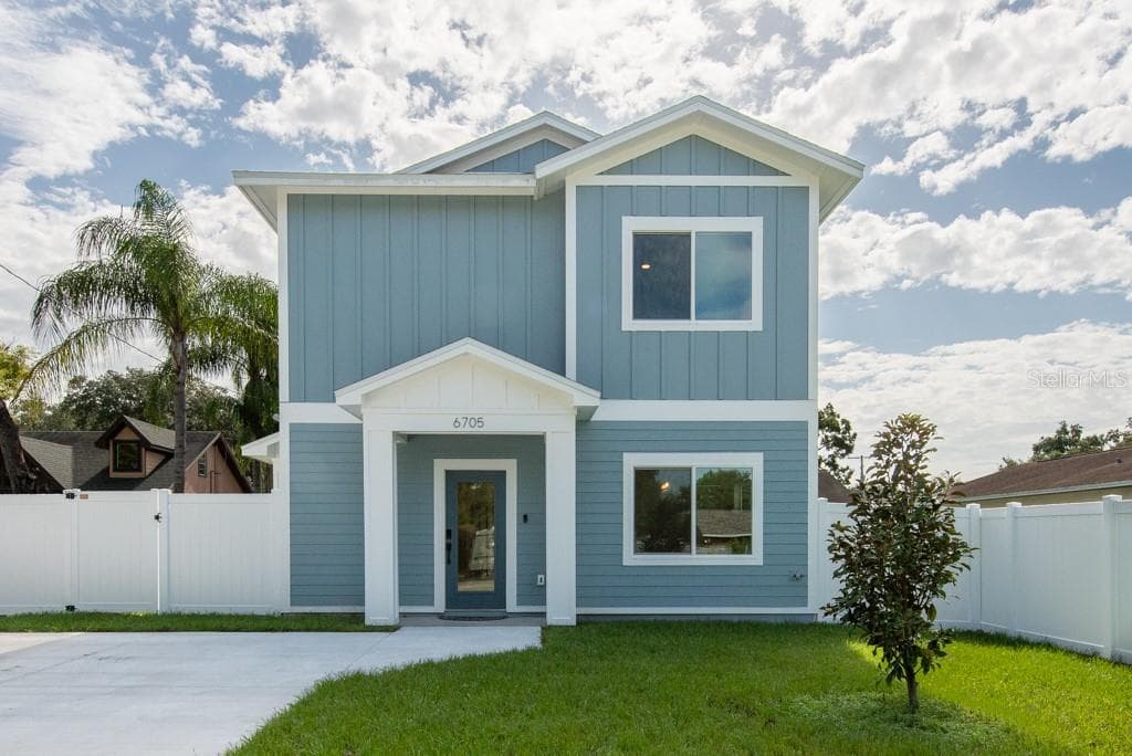 6705 N ORLEANS AVENUE TAMPA, FL 33604