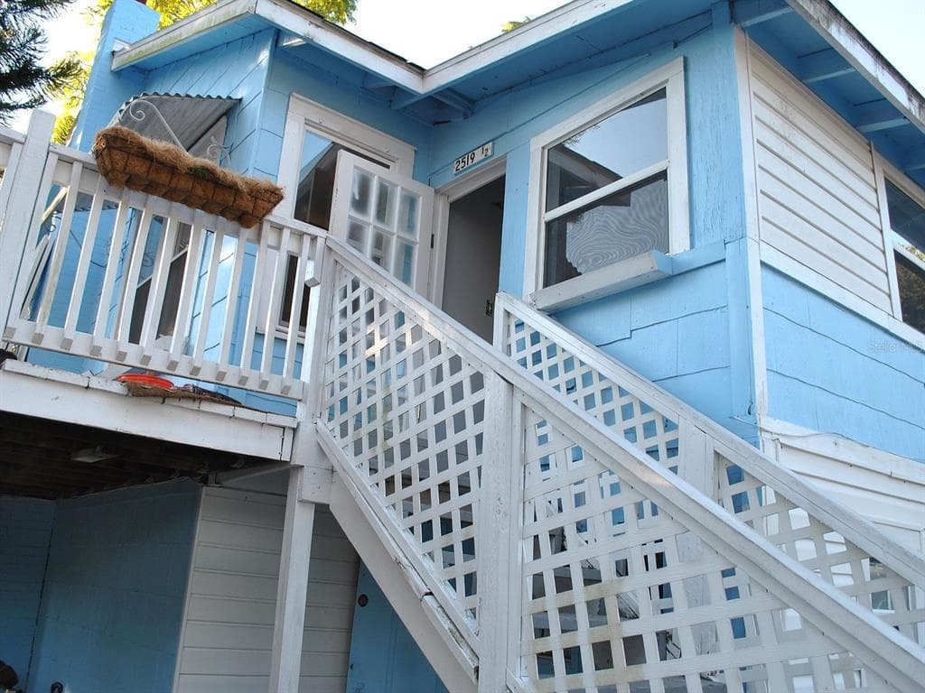 2519 1ST AVENUE N UNIT b ST PETERSBURG, FL 33713